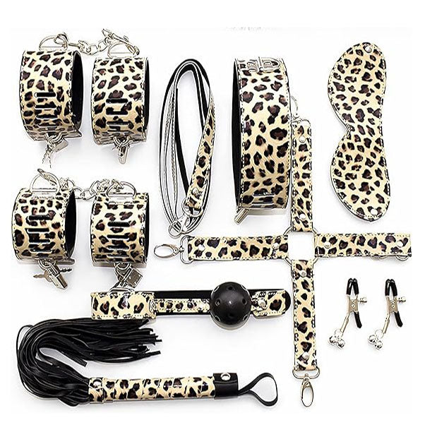 Егде жастағы әйелдердің кискаларының жақын пландағы порнофотосуреттері Қарт кісілер бір-бірін сиқырлайды