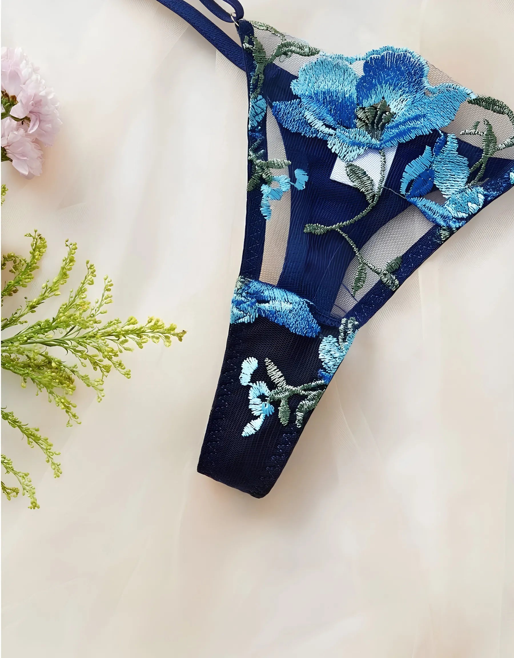 Luxury Embroidered Lace Sexy Lingerie/Bikini set