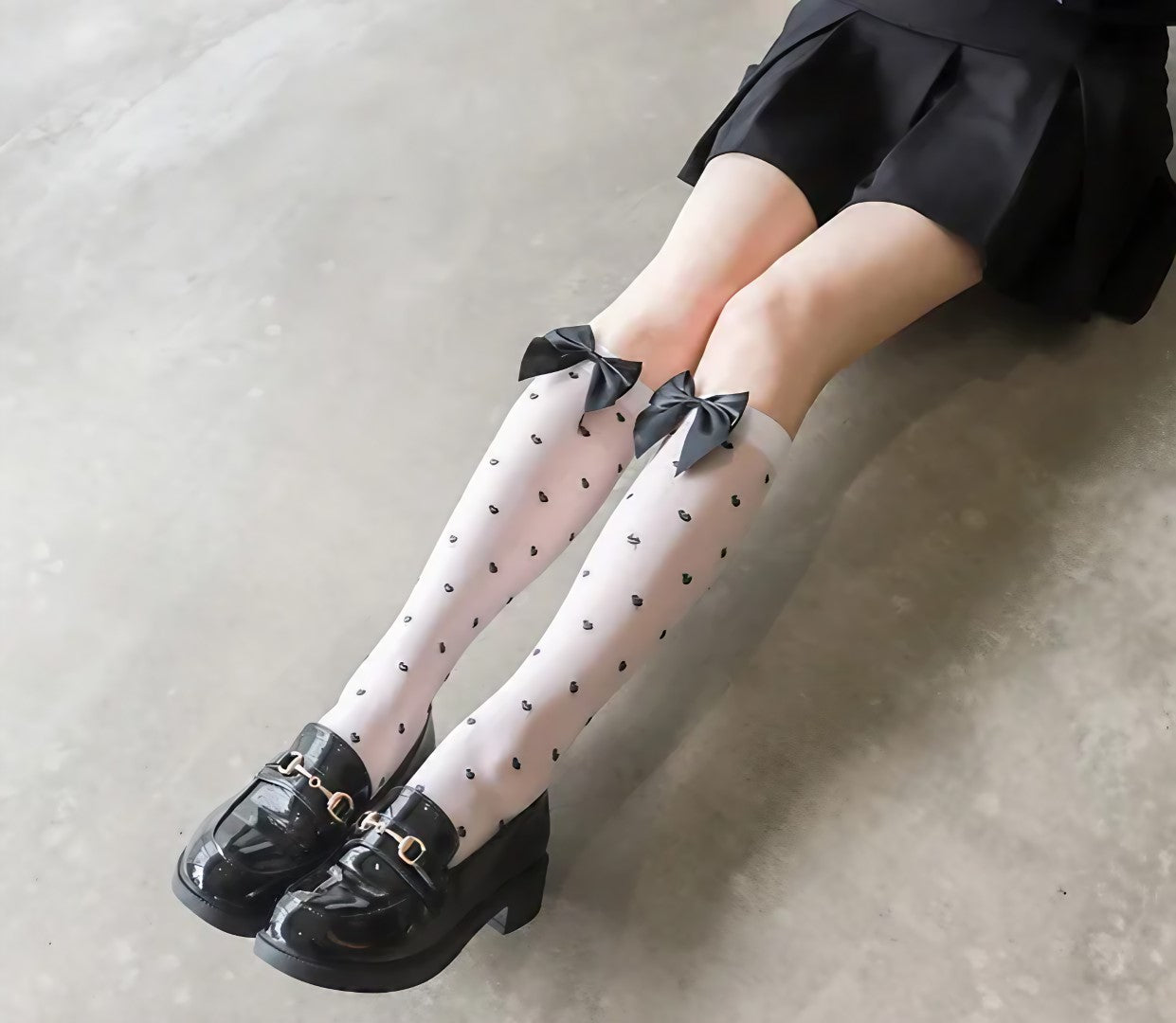 Polka Dot Bow Short Knee Stocking