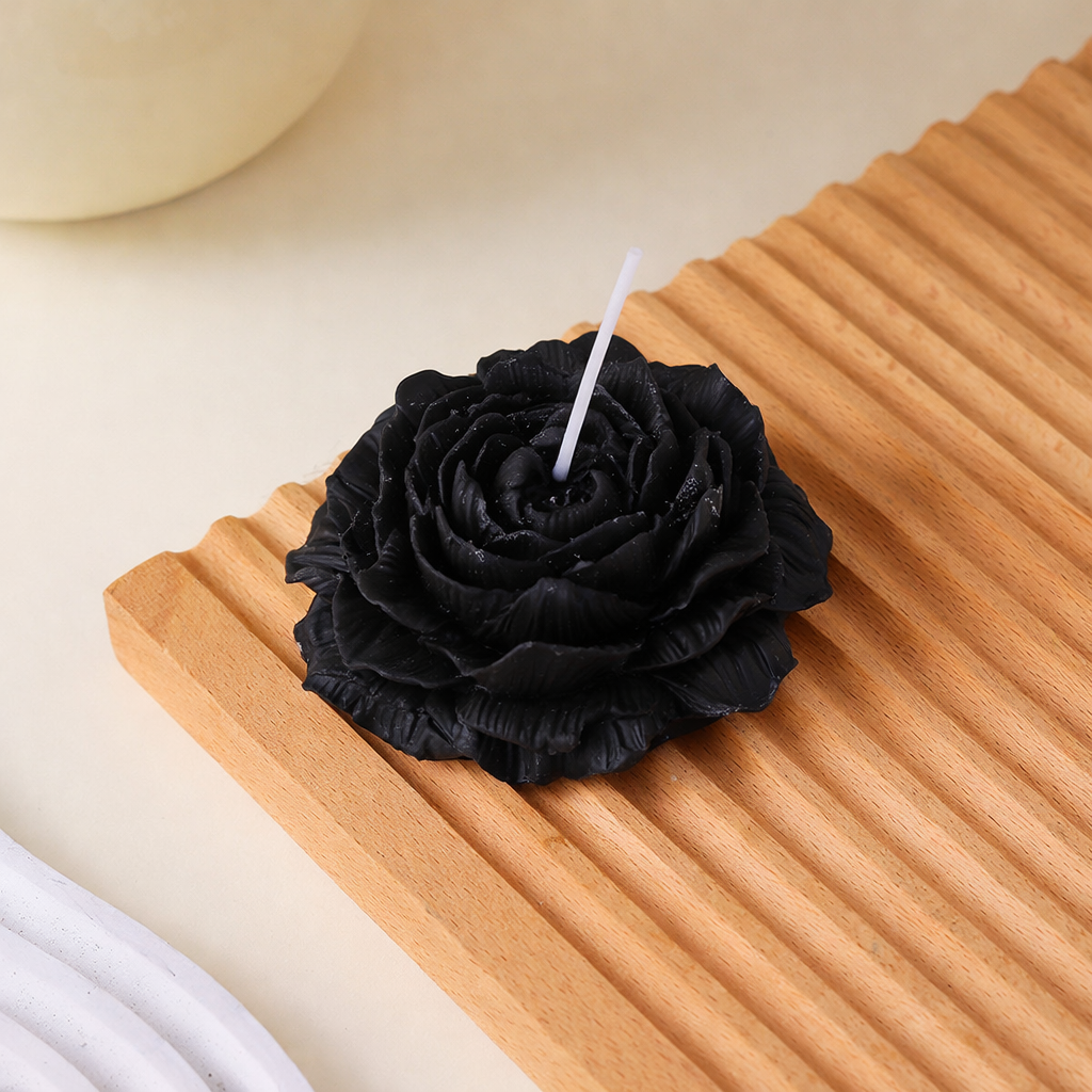 Rose Sculpted Circle Candle