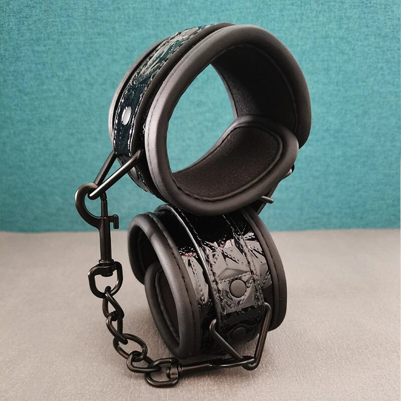 Textured Adjustable Pu Handcuffs with Black Chain