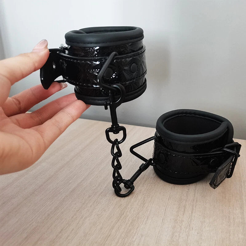 Textured Adjustable Pu Handcuffs with Black Chain
