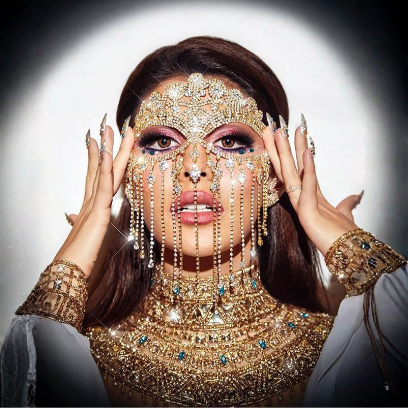 Royal Crystal Veil Mask