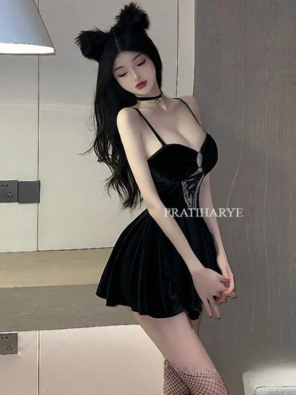 Velvet Maid costume in black