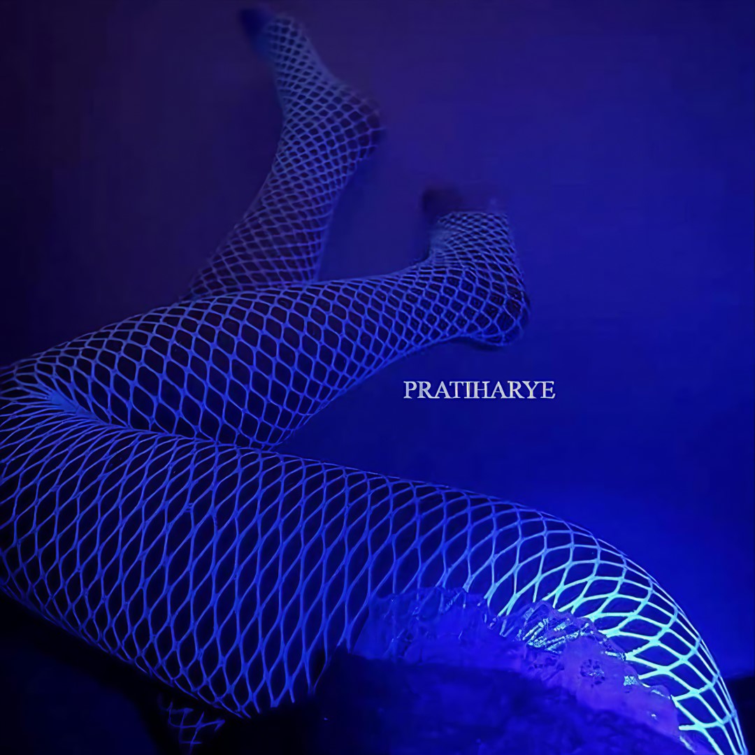 Glow In Dark Fishnet Stocking 