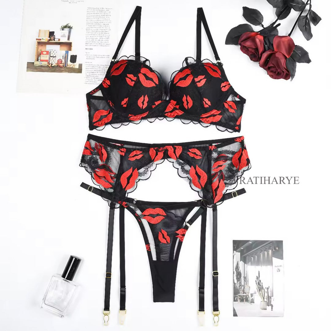 red lip garter set online