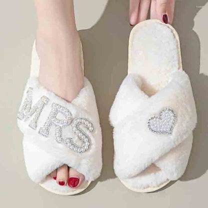 stylish bridal footwear
comfortable wedding slippers
fluffy slippers for bride
Mrs Furry White Slippers