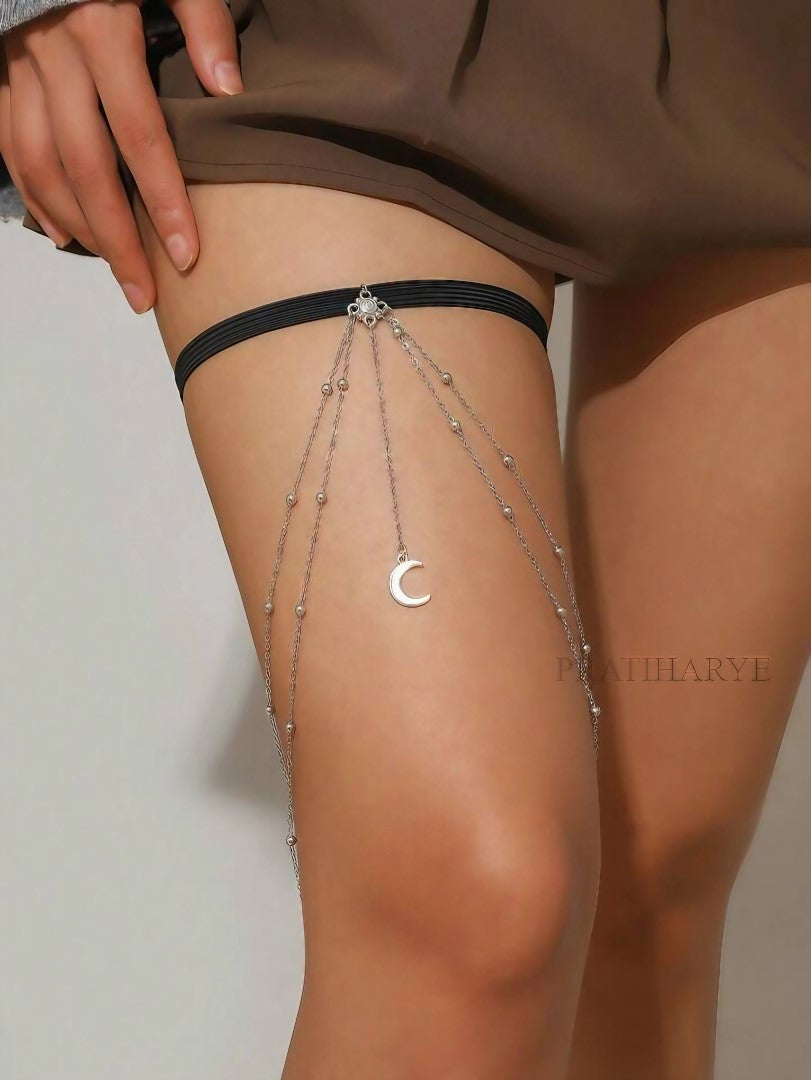 Moon Pendant Thigh Chain